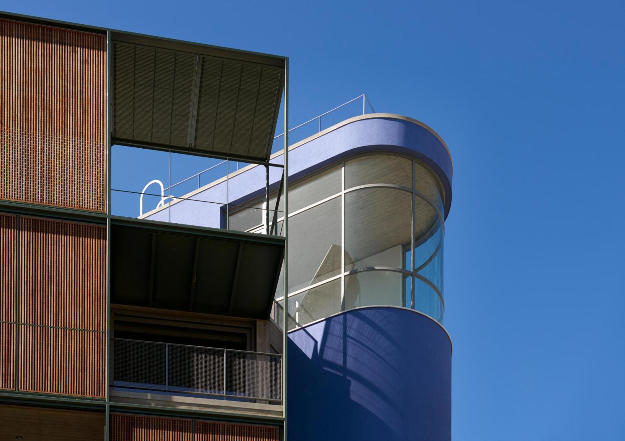 Apartment Bluebuilding *